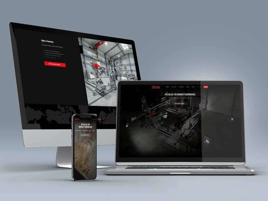 Auf diesem Bild sieht man einen Desktop, ein Smartphone und ein Laptop mit der Websetie von der Firma Schrage auf dem Bildschirm.